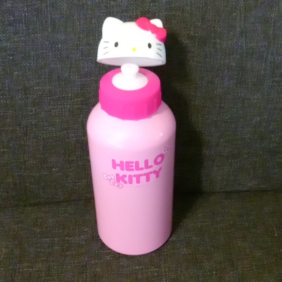 Hello Kitty Water Bottle - Picture 3 of 3